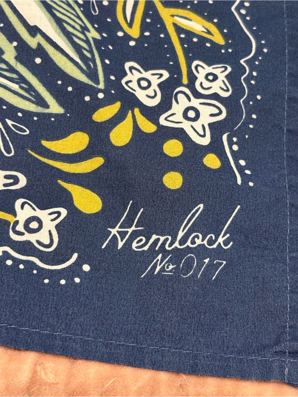 Adorable Hemlock Floral Bandana Scarf in Navy, Sage & Mustard Great Quality - Picture 4 of 8